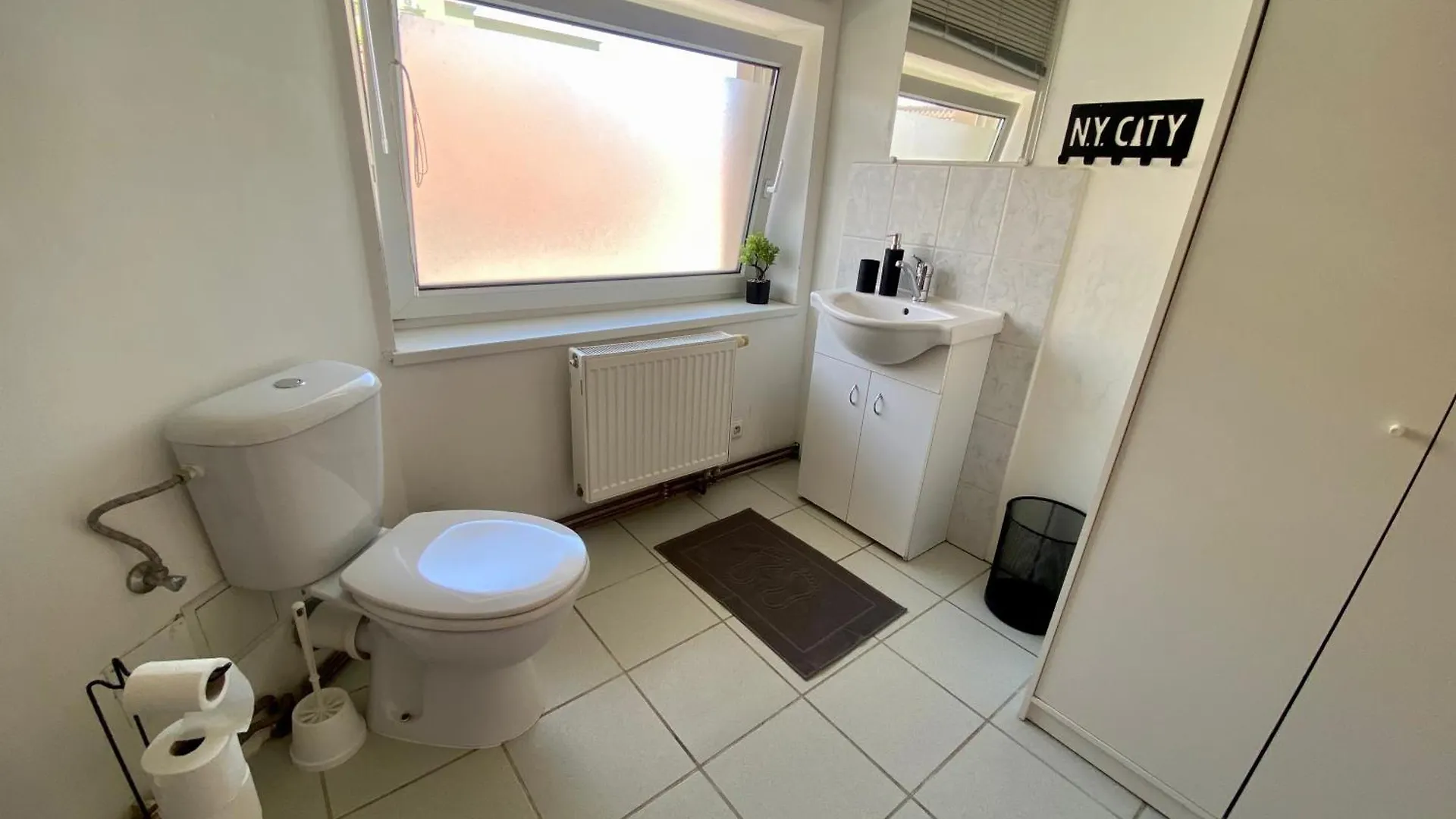 3-Bedroom Apartment In Rajhrad, With Kitchen, 2 Bathrooms, Parking  Rajhrad